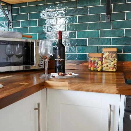 Host & - Marine Sands Apartment Scarborough